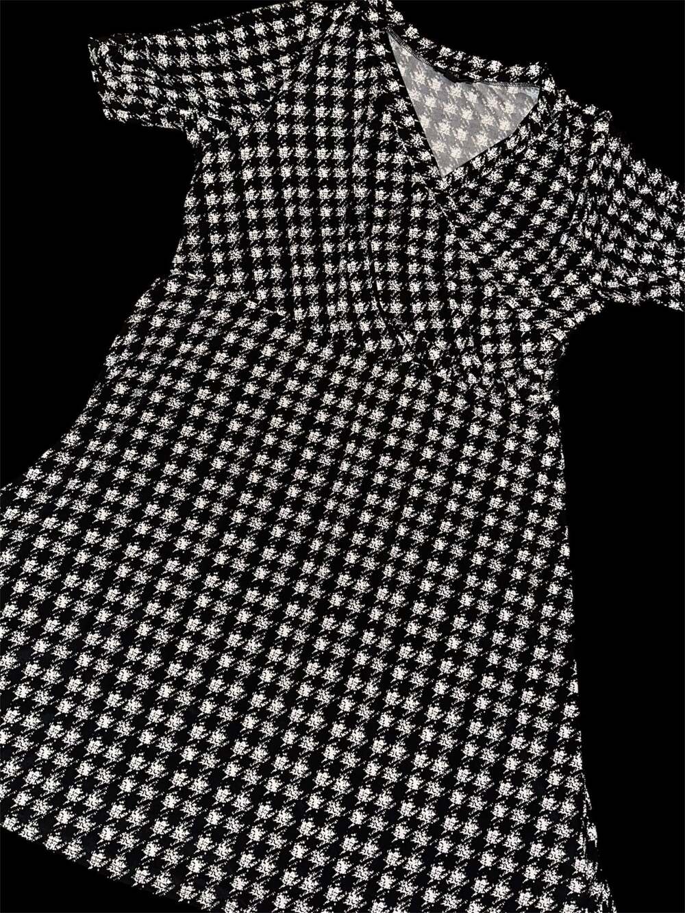 AGB Woman Black and White Houndstooth Faux Wrap Dress Size 2X